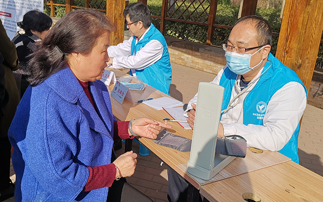 【学雷锋日】广发在线,广发在线（中国）举办“爱满京城，牵手智慧家医”志愿服务活动(图5)